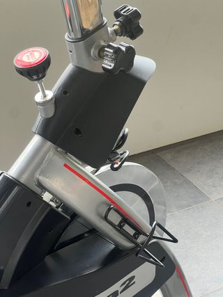 Bicicleta Estática BH Spada 2 Bluetooth