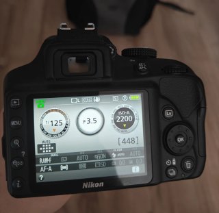 Nikon D3400 + Objetivo 18-105mm + Accesorios