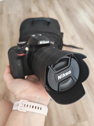 Nikon D3400 + Objetivo 18-105mm + Accesorios