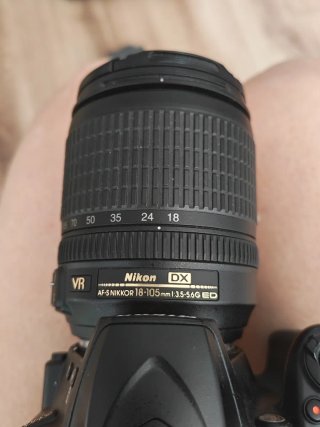Nikon D3400 + Objetivo 18-105mm + Accesorios
