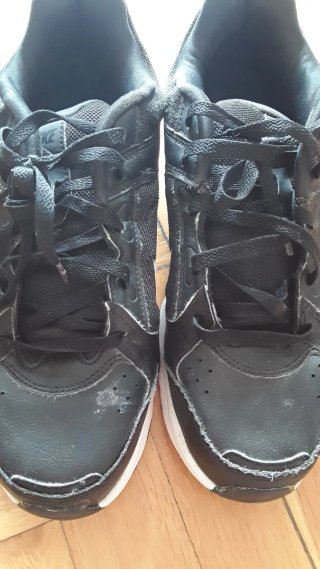Zapatillas Nike Negras y Blancas