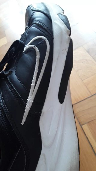 Zapatillas Nike Negras y Blancas