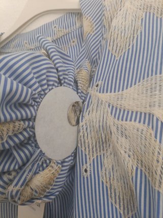 Camisa rayas bordada floral