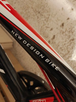 BMX Freestyle Bici Rossa e Nera
