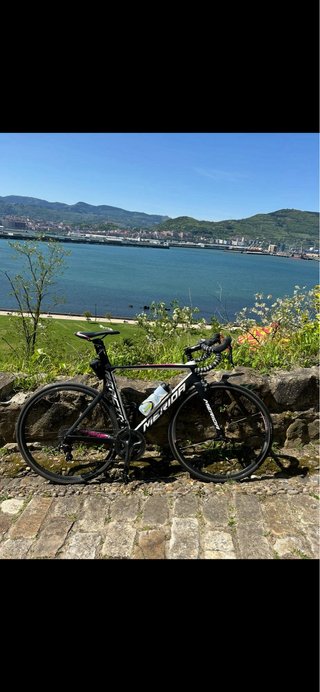 Bicicleta Merida Reacto 4000Negra y Blanca
