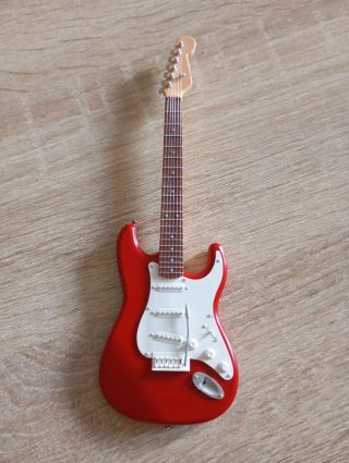 Miniatura Guitarra Stratocaster Roja