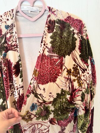 Kimono Zara Talla Única Estampado Flecos