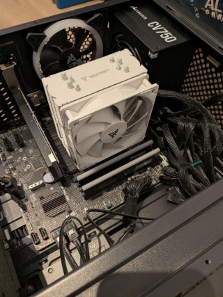 Ordenador de sobremesa MSI, con Intel i5