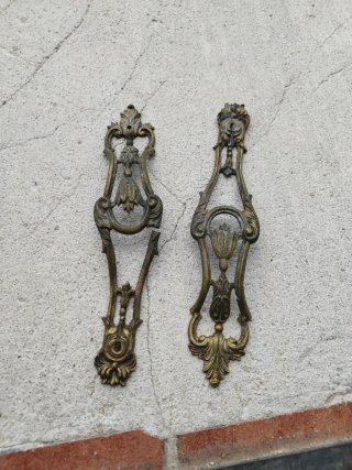 Tiradores de latón ornamentales