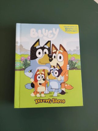 Casita Bluey + cuento y figuras