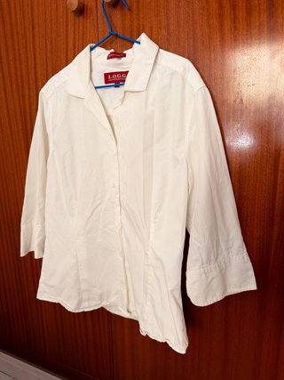 Blusa Renatta&go y 2 camisas HM