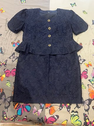 Traje elegante para ocasiones especiales
