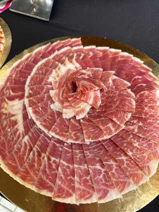 Profesional corte de jamon a cuchillo
