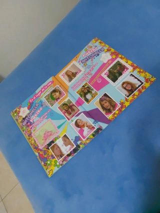 Álbum de cromos "Patito Feo"