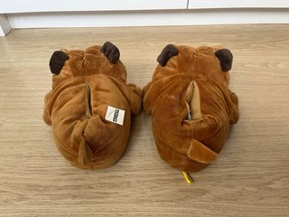 Zapatillas de casa de perro marrón