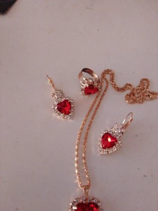 Conjunto Joyas Corazón Rojo y Circonitas