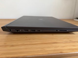 HP VICTUS i7 11800H / 16GB / RTX 3060 / 512SSD