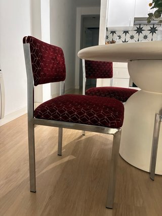 Mesa y 4 Sillas Comedor