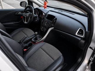 Opel Astra 2016