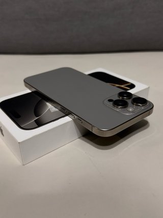 iPhone 16 Pro Max 256 GB - Natural Titanium