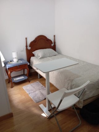 Cabezal y mesilla caoba para cama 90cm