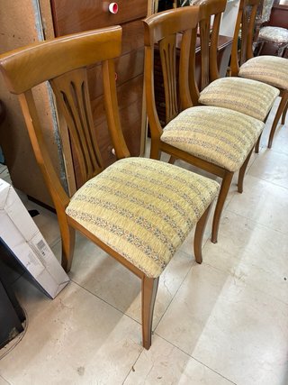 4 Sillas de Madera Noble
