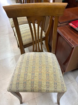 4 Sillas de Madera Noble