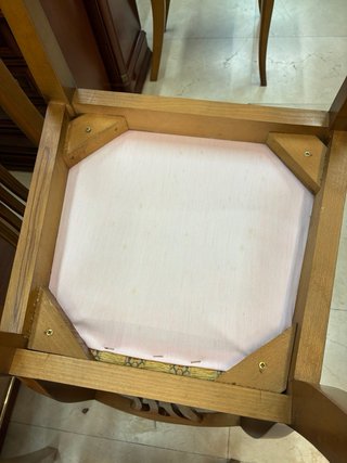 4 Sillas de Madera Noble