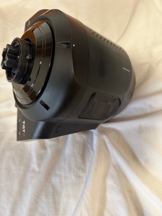 Volante Thrustmaster T-GT II con cambio de marchas