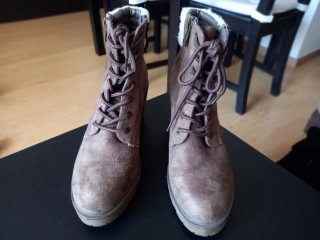 Botines de tacón marrones
