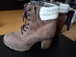 Botines de tacón marrones