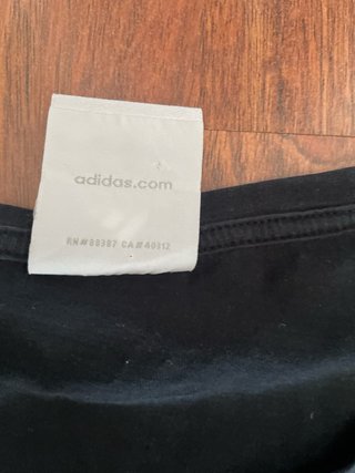 Camiseta Adidas Negra Vintage