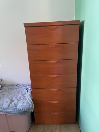 Cómoda de madera para dormitorio