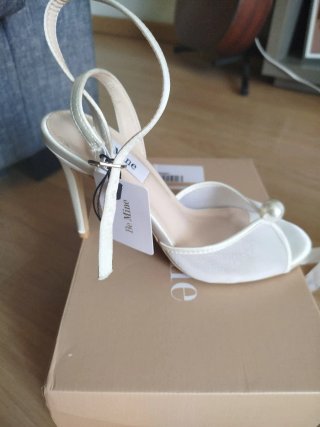Zapatos de novia blancos sin estrenar