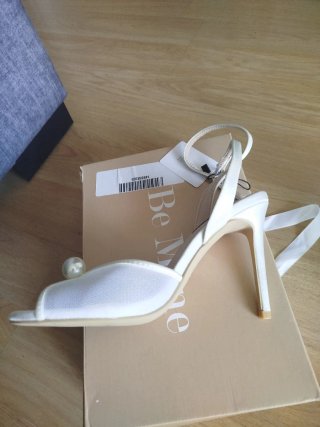 Zapatos de novia blancos sin estrenar