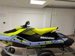 Sea-Doo Spark Trixx 120rs 3up 2025
