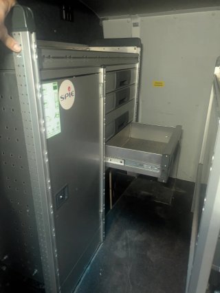 Mobiliario Taller BOTT