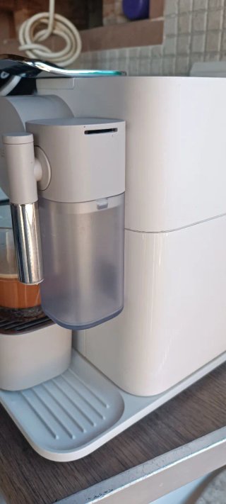Cafetera DeLonghi Latissima