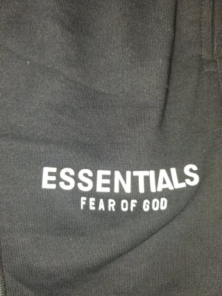 Essentials Shorts Negro Talla M