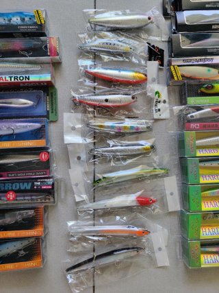 Lote de señuelos de pesca nuevos