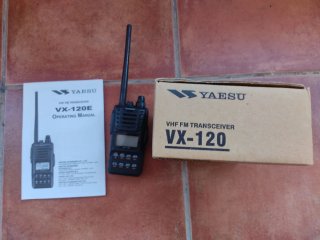 Walkie talkie Yaesu VX-120