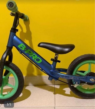 Bici de equilibrio B-PRO azul