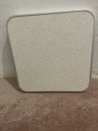Mesita auxiliar plegable multiusos
