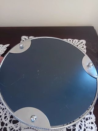 Centrotavola rotondo decorato