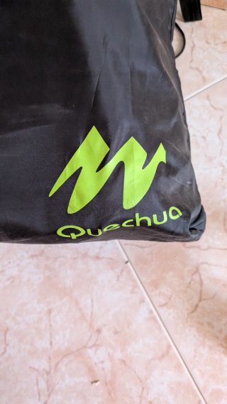 Tienda de campaña, almohada, saco dormir y colchón