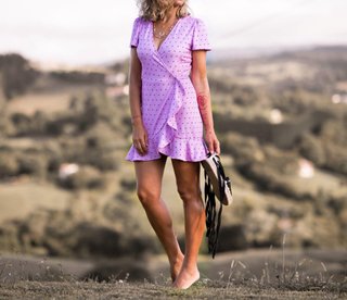 Vestido aire retro  rosa con corazones negros