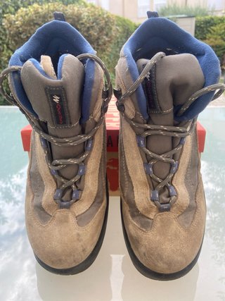 Bota de montaña Quechua