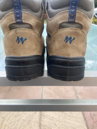 Bota de montaña Quechua