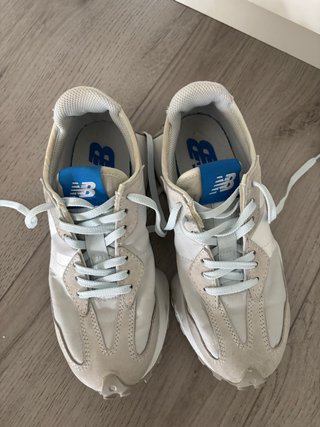 Zapatillas New Balance Beige y Azul