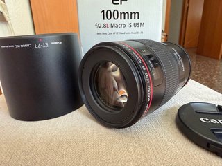 Canon EF 100mm f/2.8L Macro IS USM